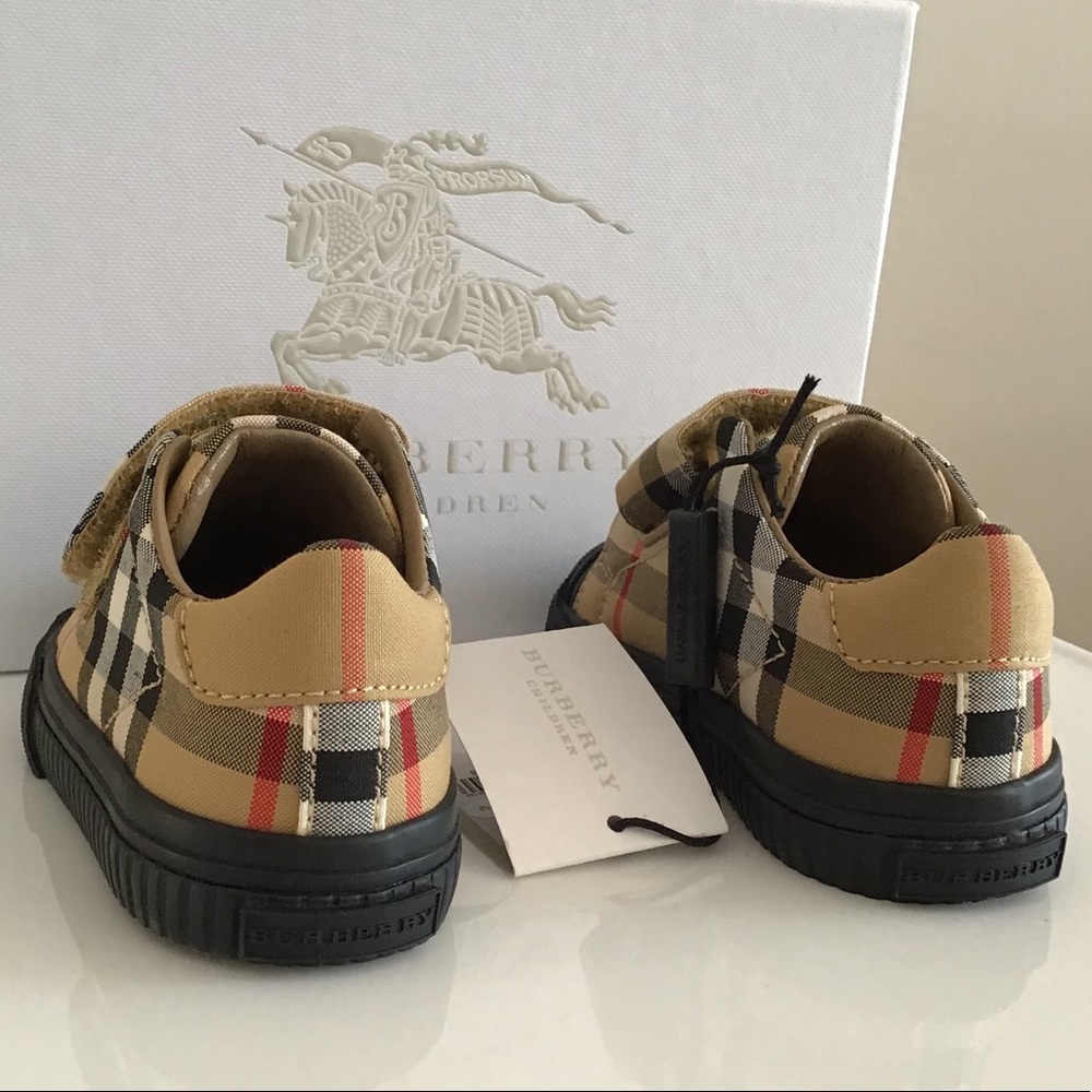 SOLD 🛑 Authentic BURBERRY TARTAN SNEAKERS - Picture 7 of 13